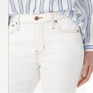 𝅺j.crew 9" vintage straight jean white gold stitch Size 27T